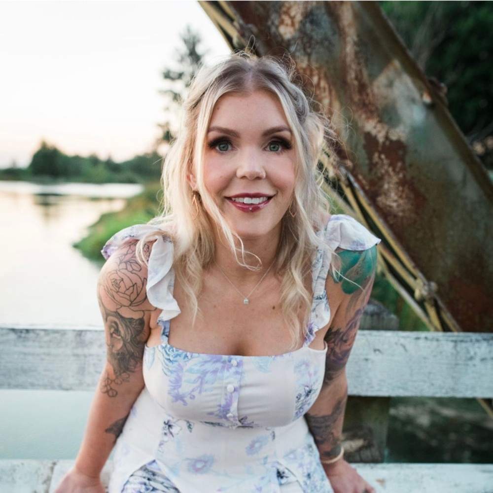 Meet your posher- AMY